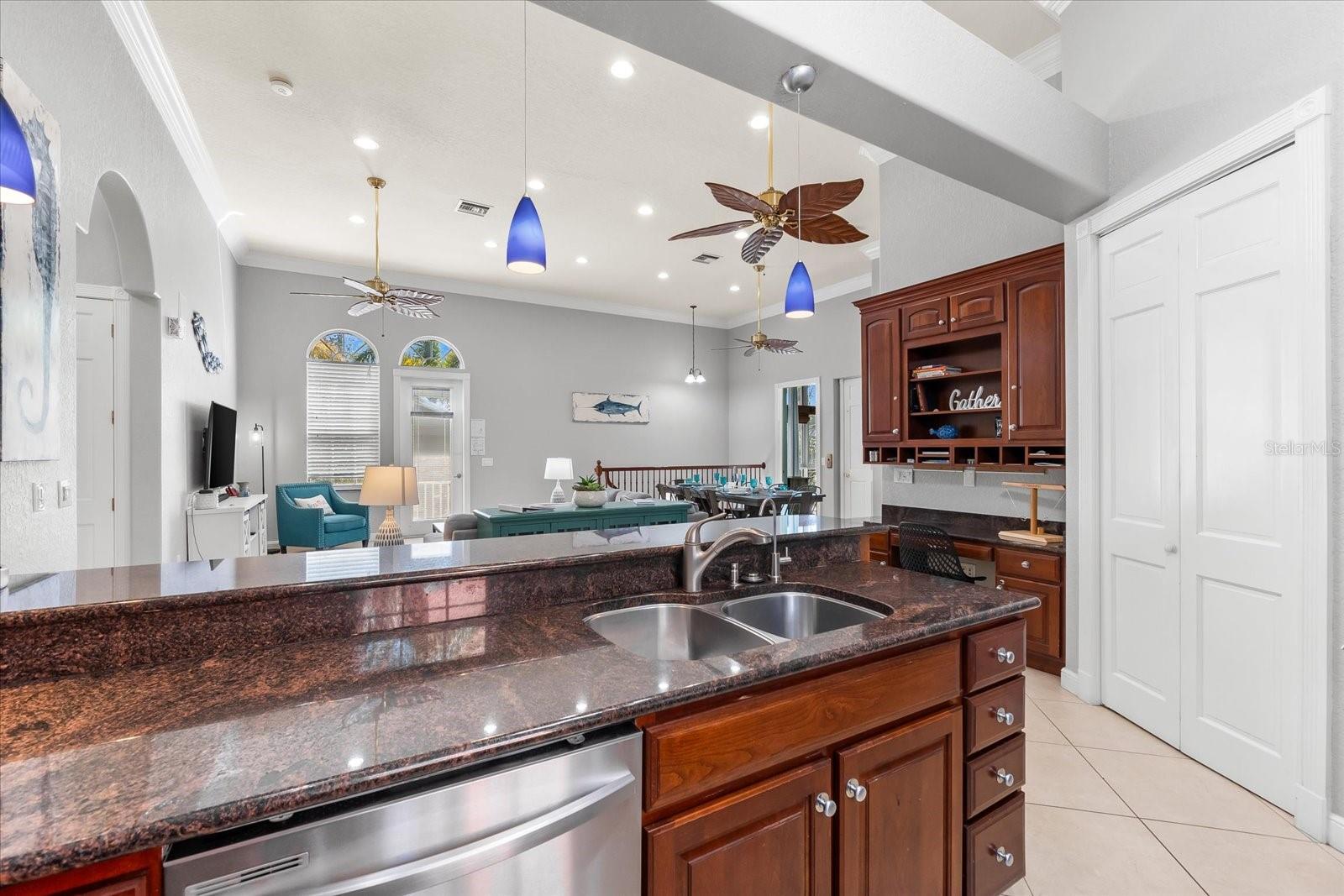4001 5TH AVE, HOLMES BEACH, FL, 34217