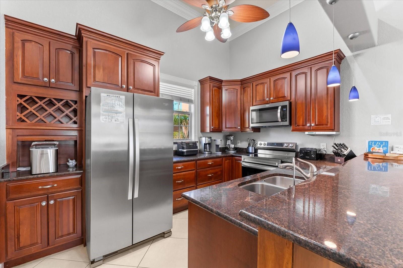 4001 5TH AVE, HOLMES BEACH, FL, 34217