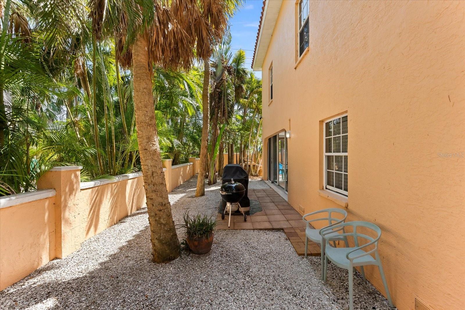 4001 5TH AVE, HOLMES BEACH, FL, 34217