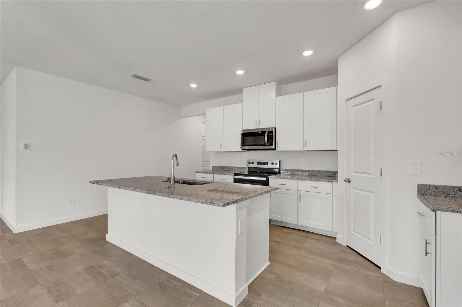 19 WANDERING CREEK WAY, PALM COAST, FL, 32164