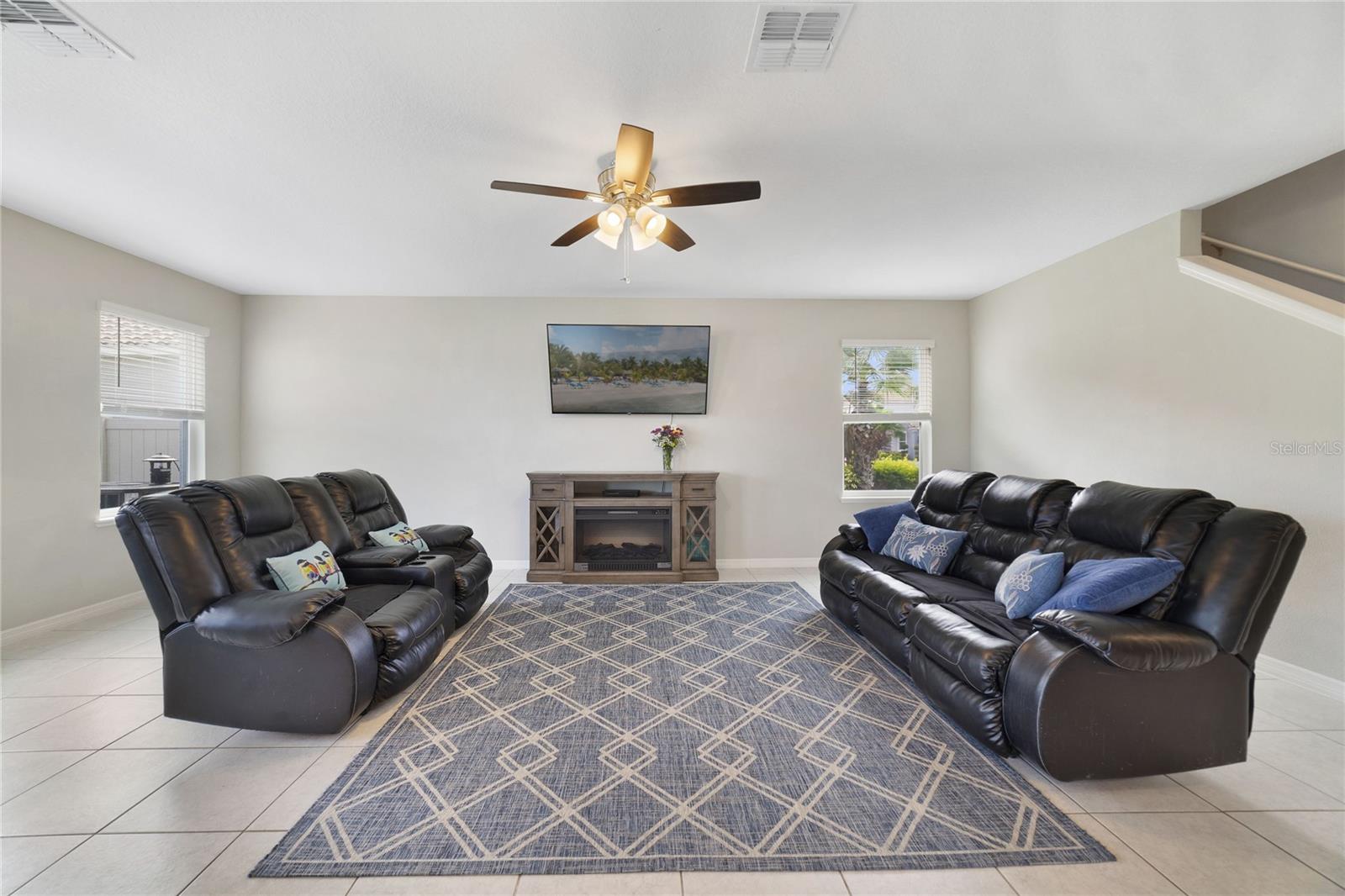 1158 OAK BLUFF DR, DAVENPORT, FL, 33837