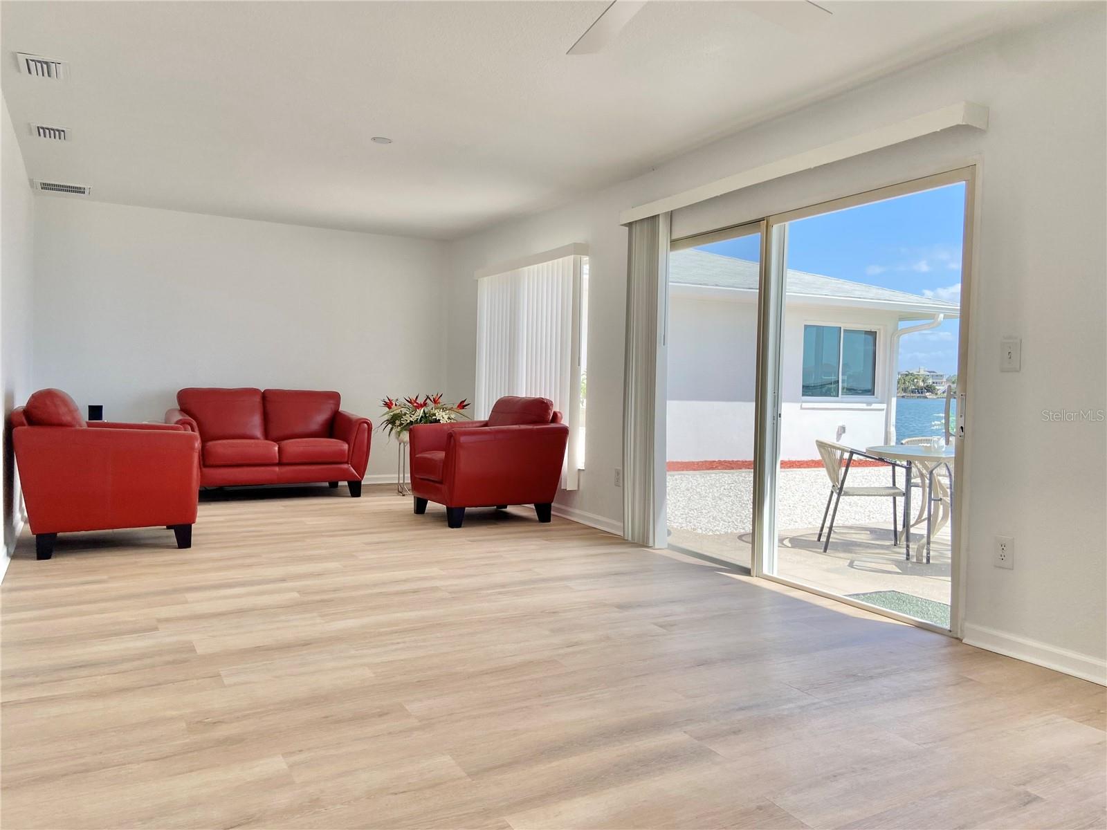 2550 GARY CIR, DUNEDIN, FL, 34698