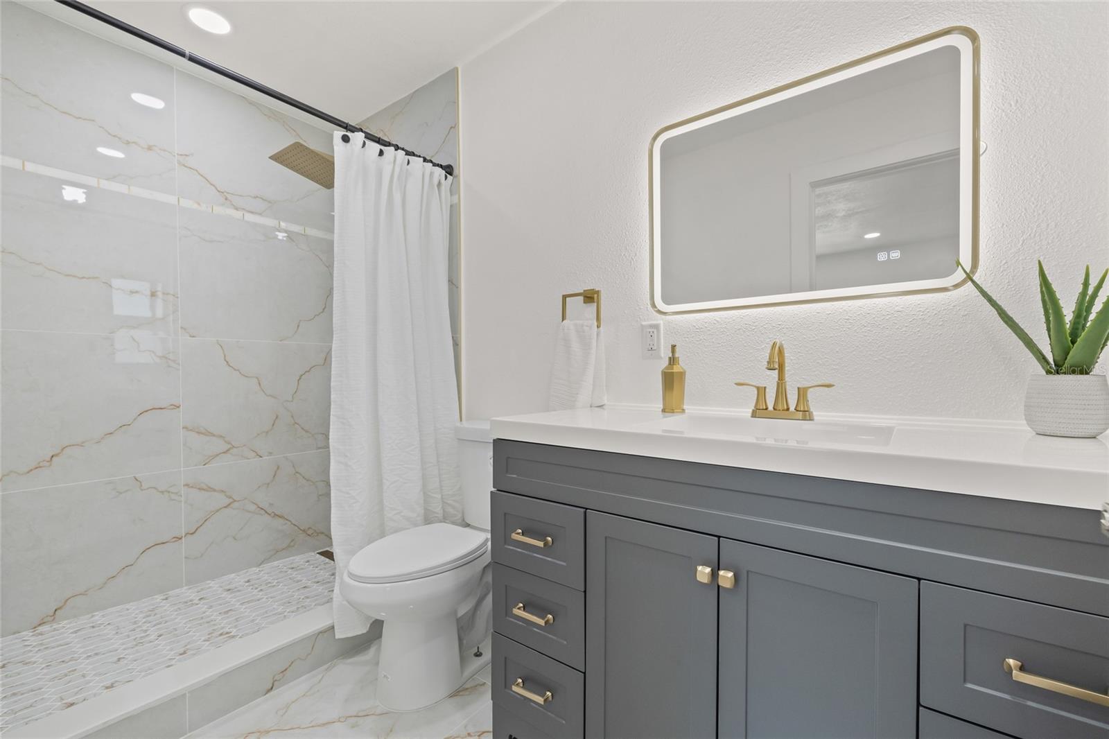 3906 W PEARL AVE, TAMPA, FL, 33611