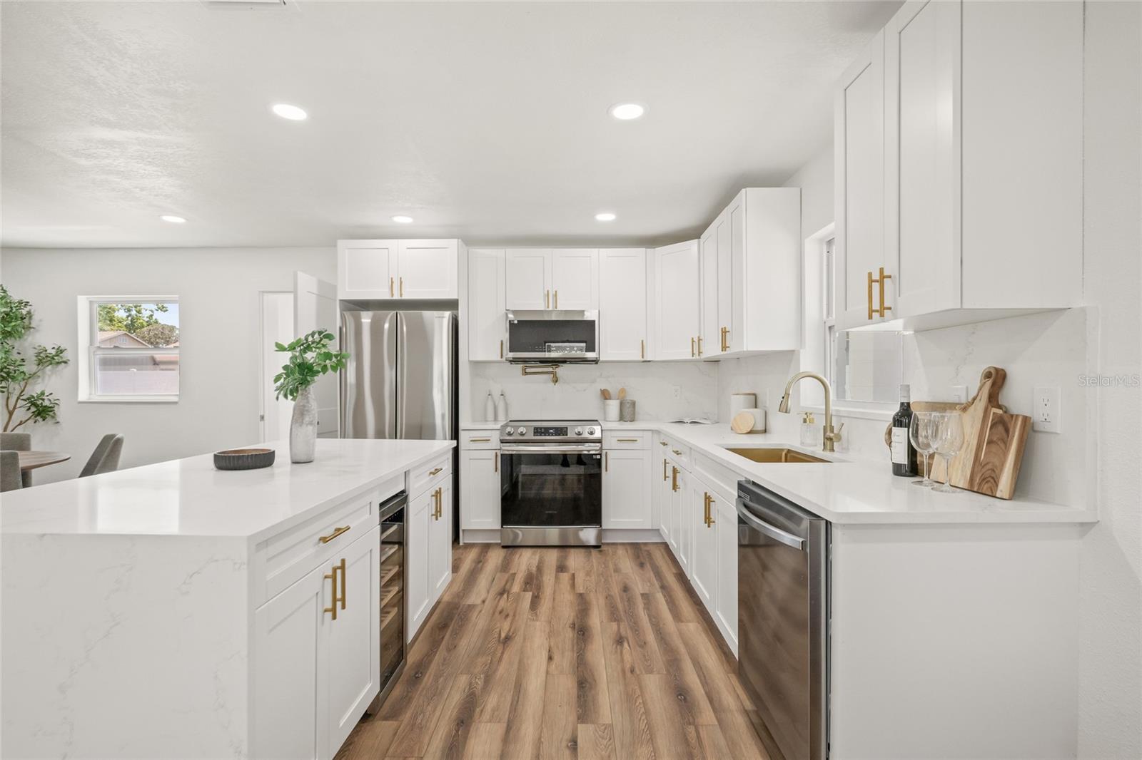 3906 W PEARL AVE, TAMPA, FL, 33611