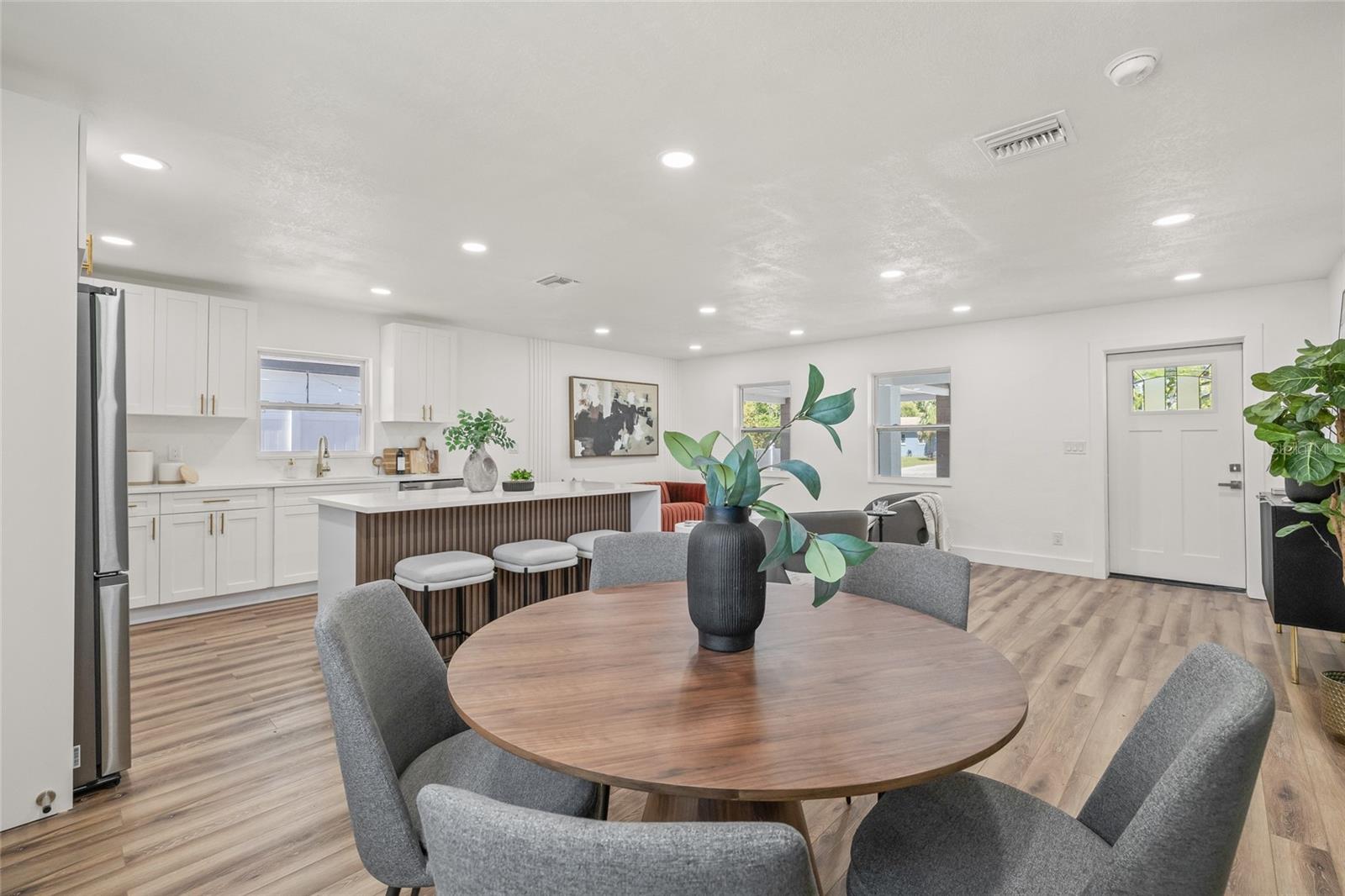 3906 W PEARL AVE, TAMPA, FL, 33611