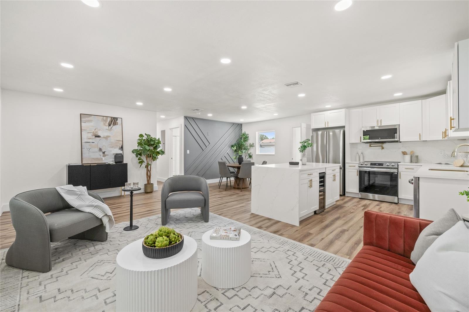 3906 W PEARL AVE, TAMPA, FL, 33611