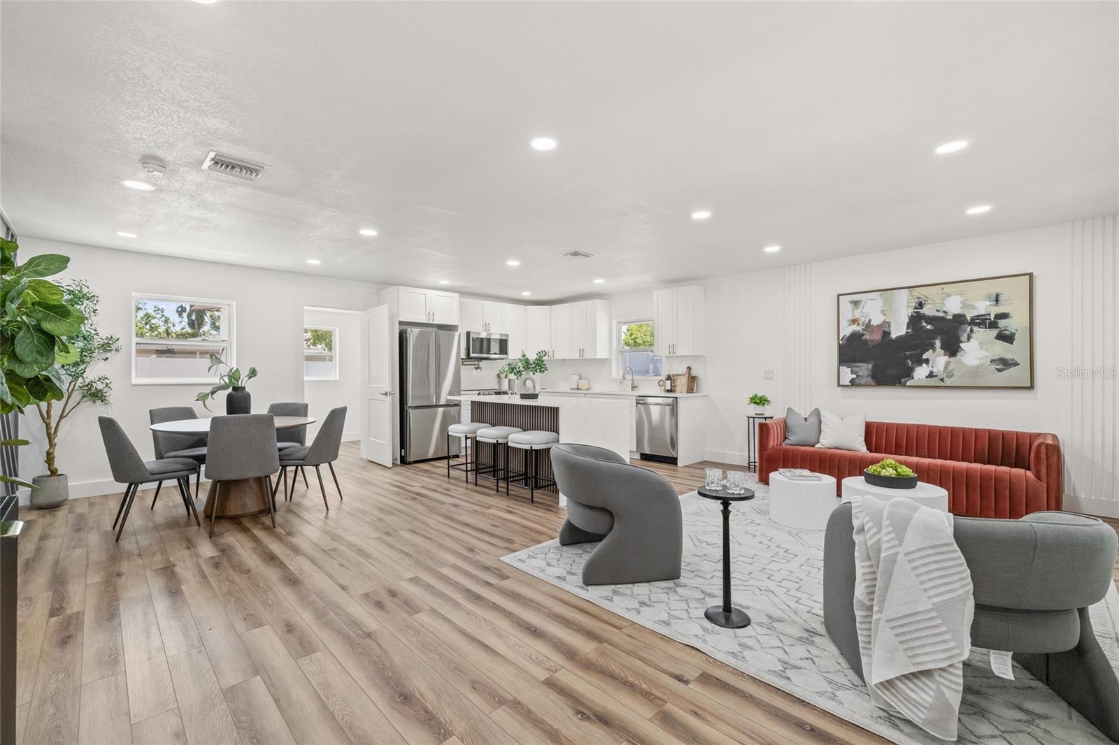 3906 W PEARL AVE, TAMPA, FL, 33611