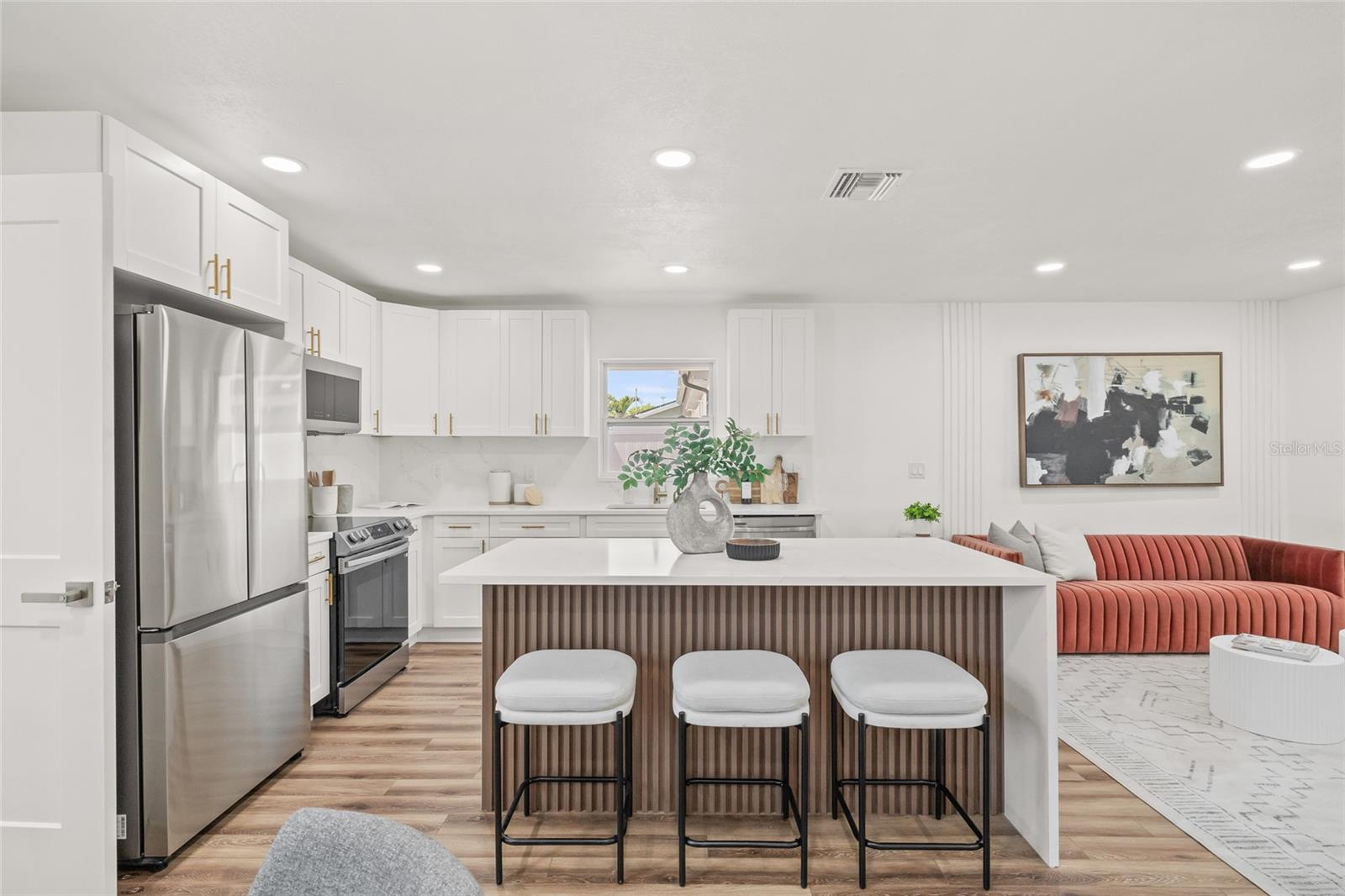 3906 W PEARL AVE, TAMPA, FL, 33611