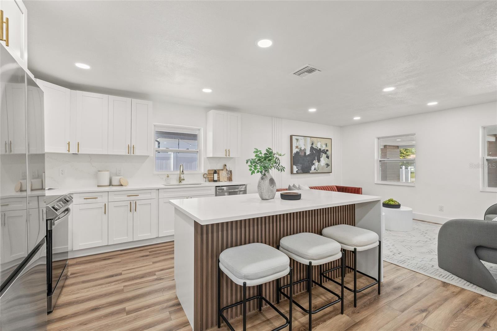 3906 W PEARL AVE, TAMPA, FL, 33611