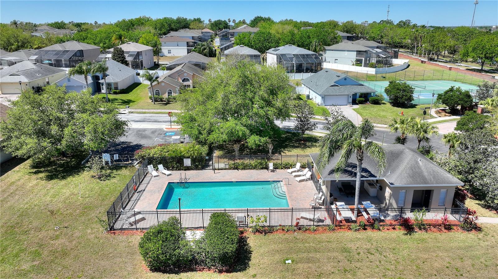 1111 KNIGHTSBRIDGE CIR, DAVENPORT, FL, 33896