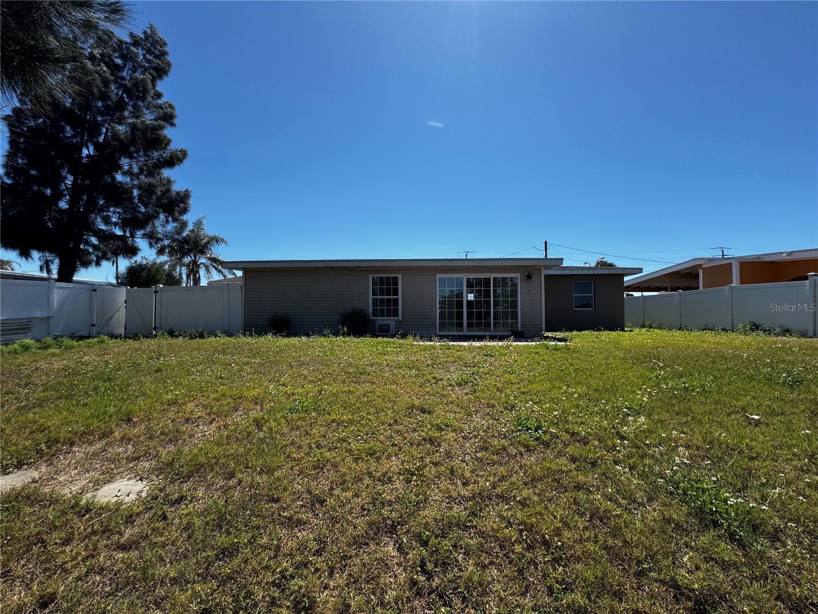 21838 EDGEWATER DR, PORT CHARLOTTE, FL, 33952