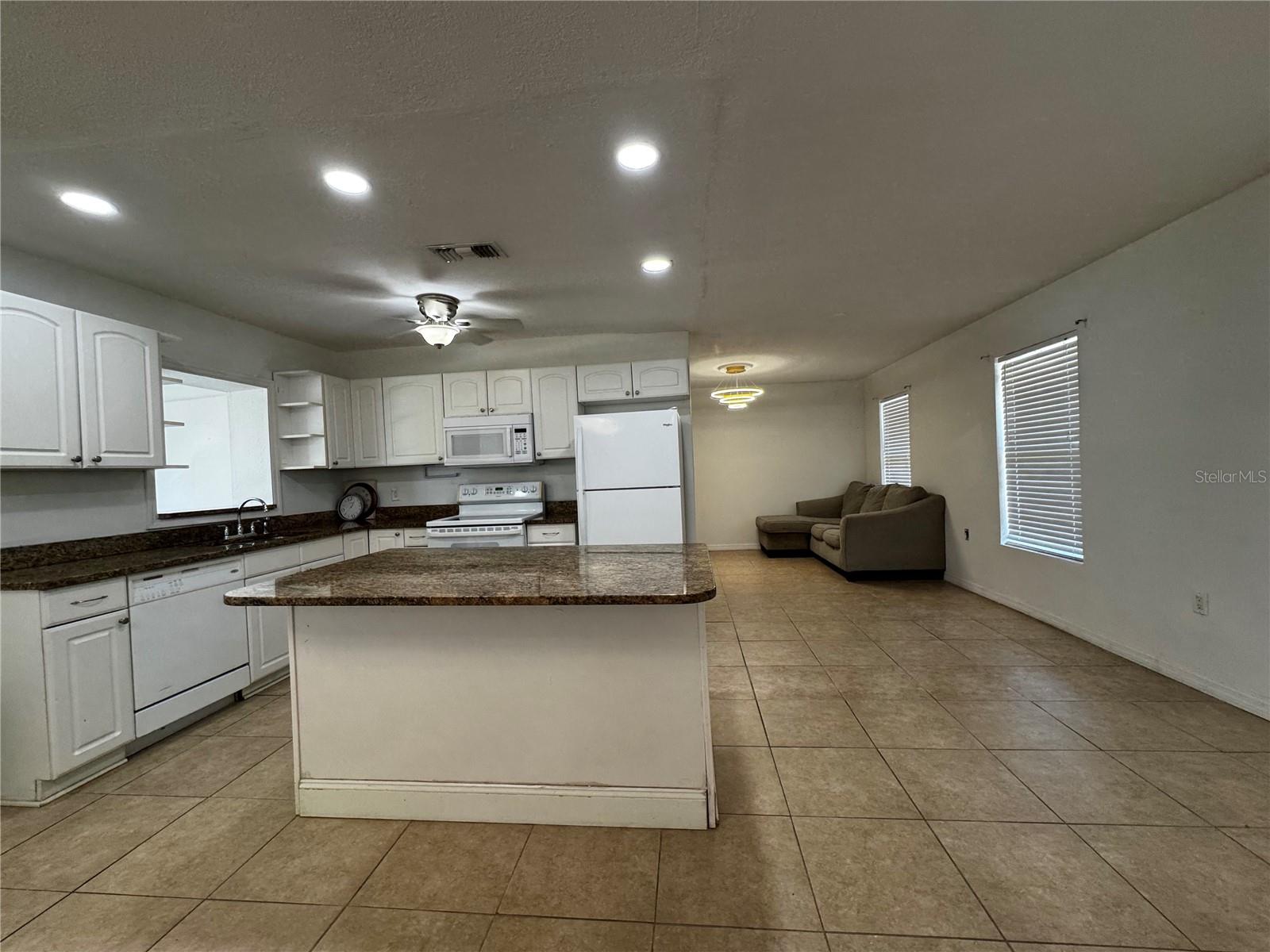 21838 EDGEWATER DR, PORT CHARLOTTE, FL, 33952