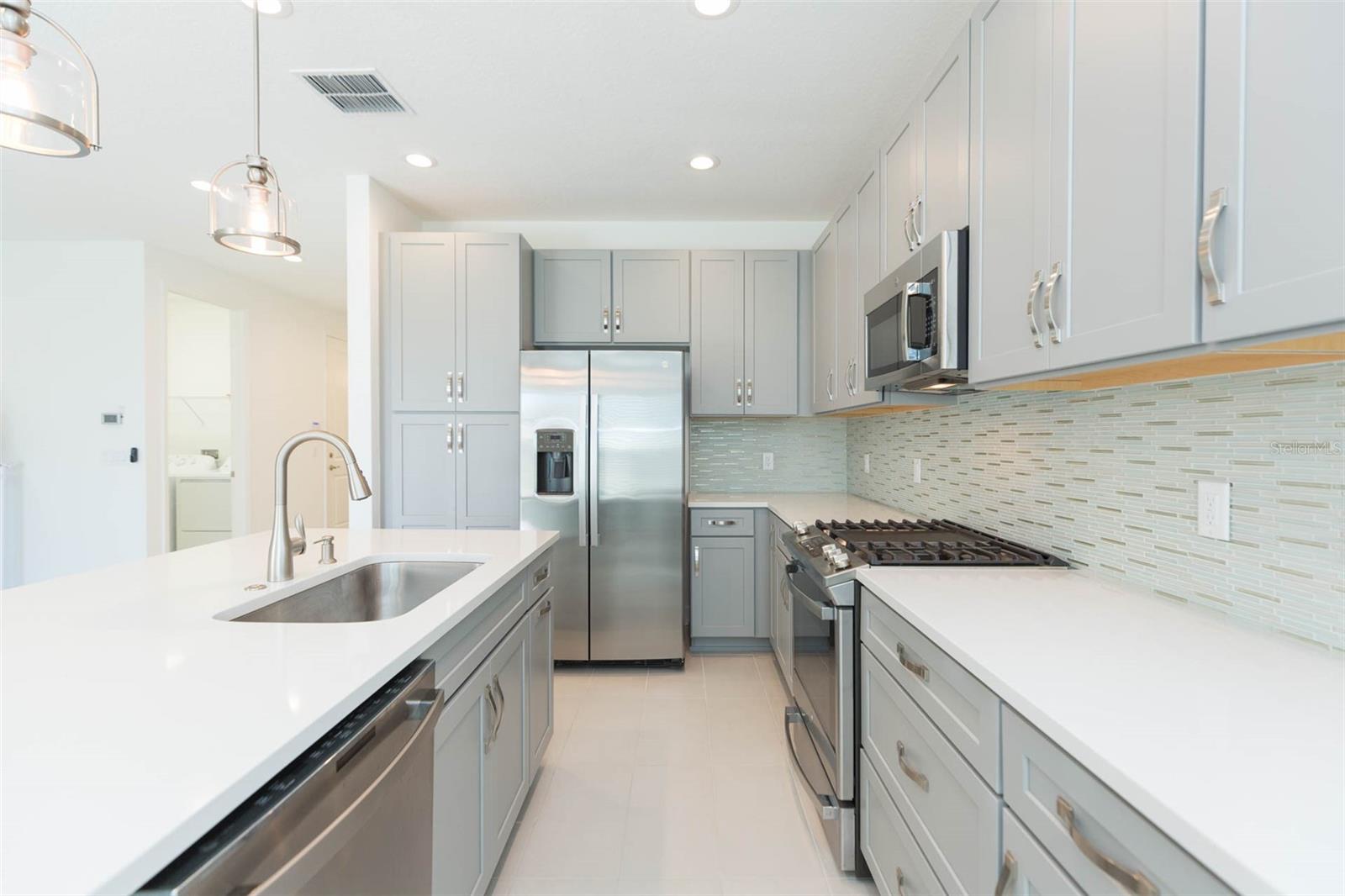 4905 SIENNA ISLES AVE, WIMAUMA, FL, 33598