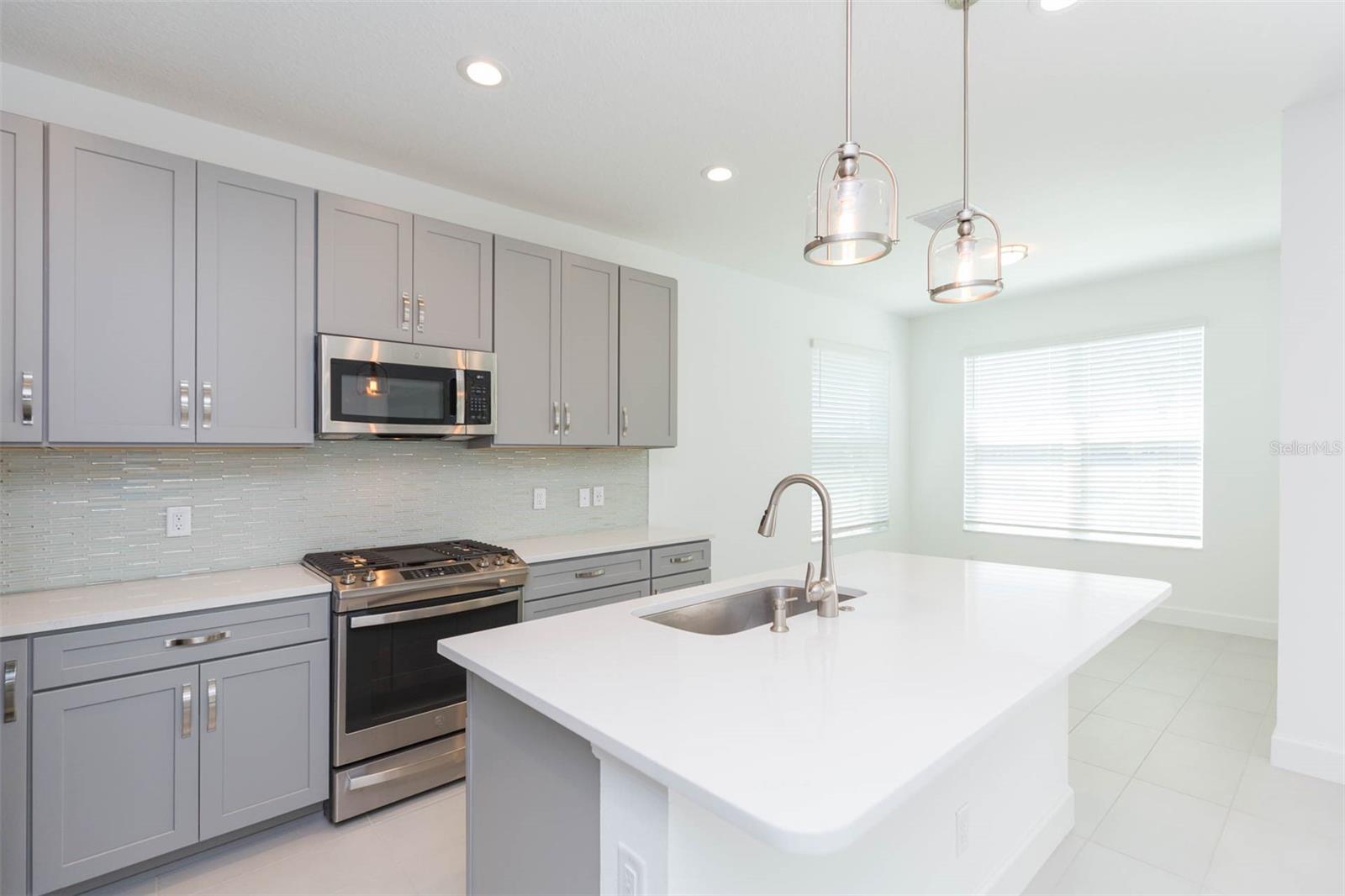 4905 SIENNA ISLES AVE, WIMAUMA, FL, 33598