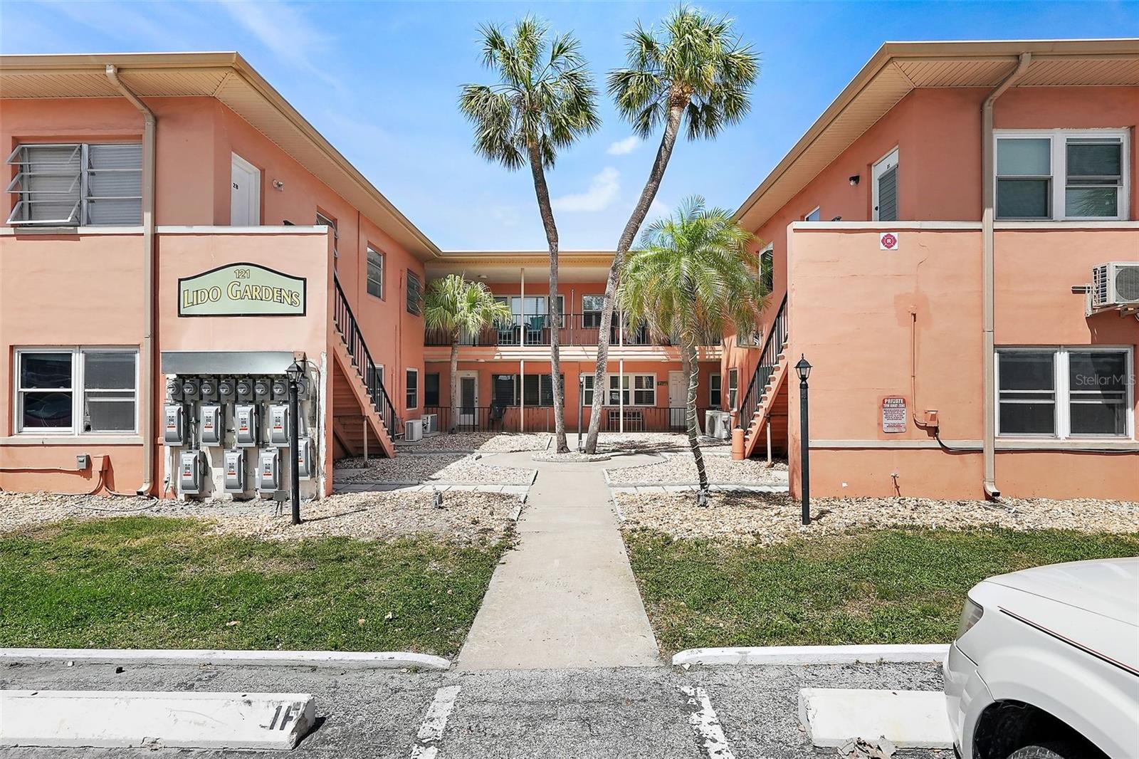121 46TH AVE #2H, ST PETE BEACH, FL, 33706