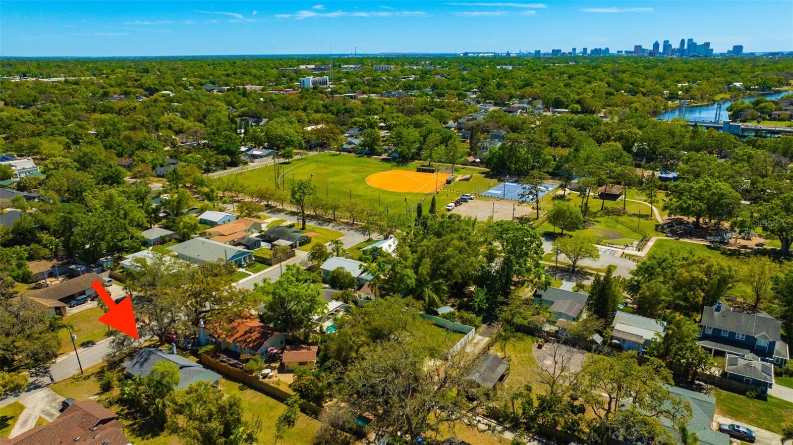 5912 N LYNN AVE, TAMPA, FL, 33604