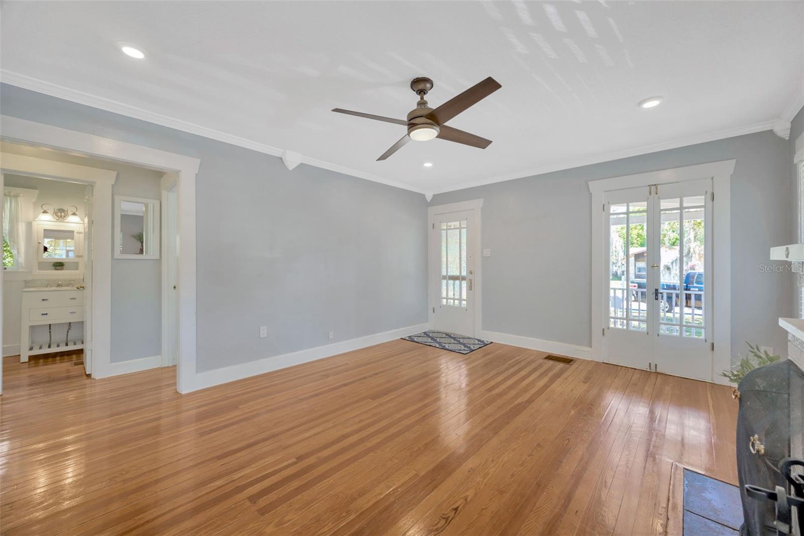 5912 N LYNN AVE, TAMPA, FL, 33604