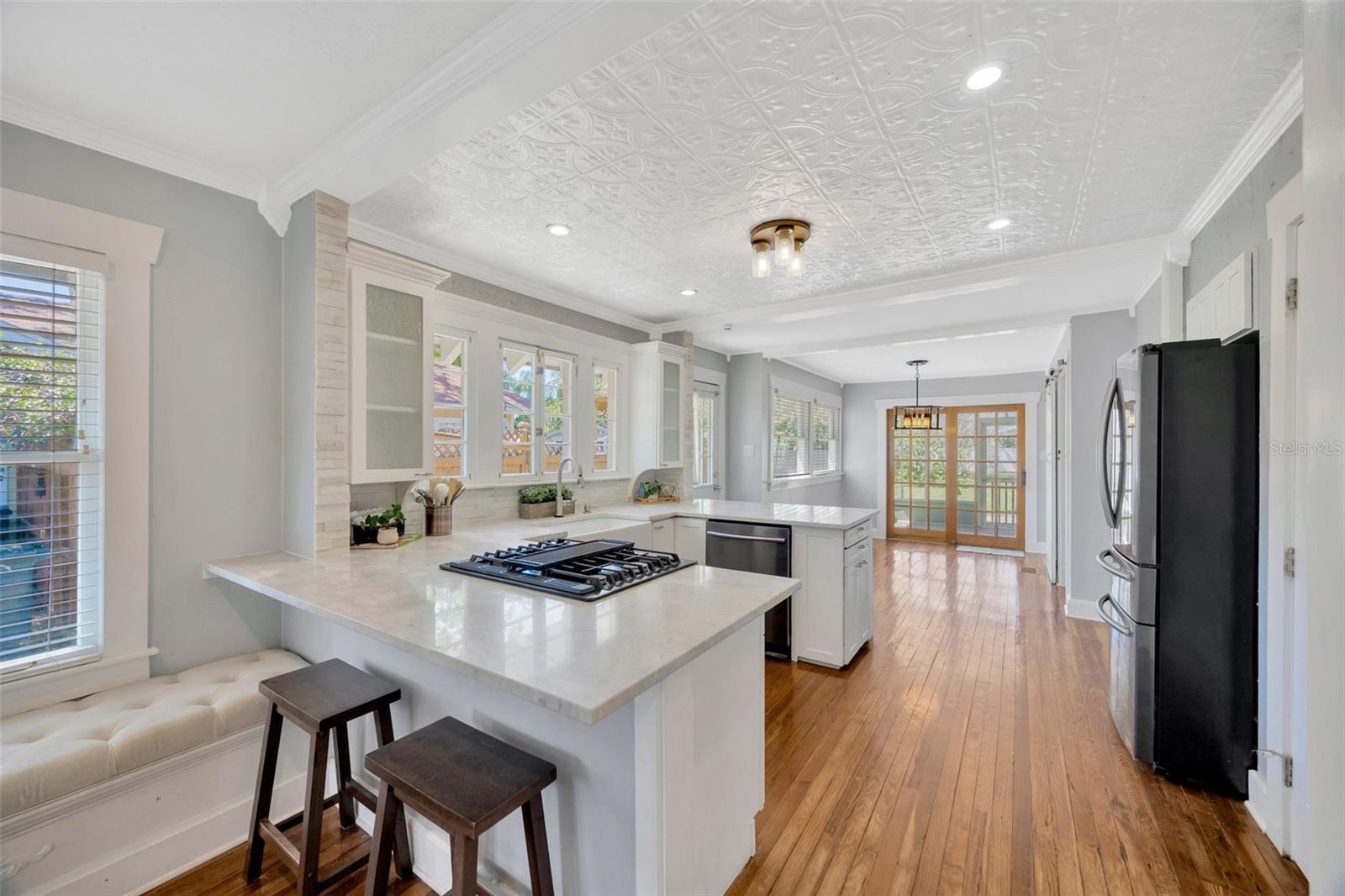 5912 N LYNN AVE, TAMPA, FL, 33604