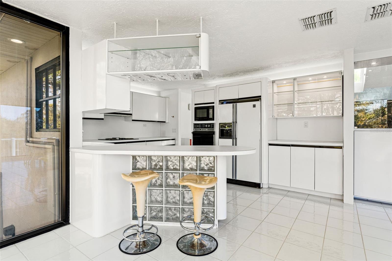 7049 PENINSULAR DR, NEW PORT RICHEY, FL, 34652