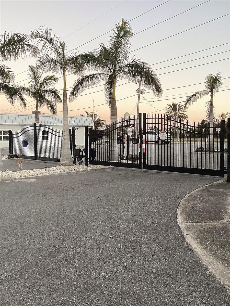 9177 47TH AVE N, ST PETERSBURG, FL, 33708