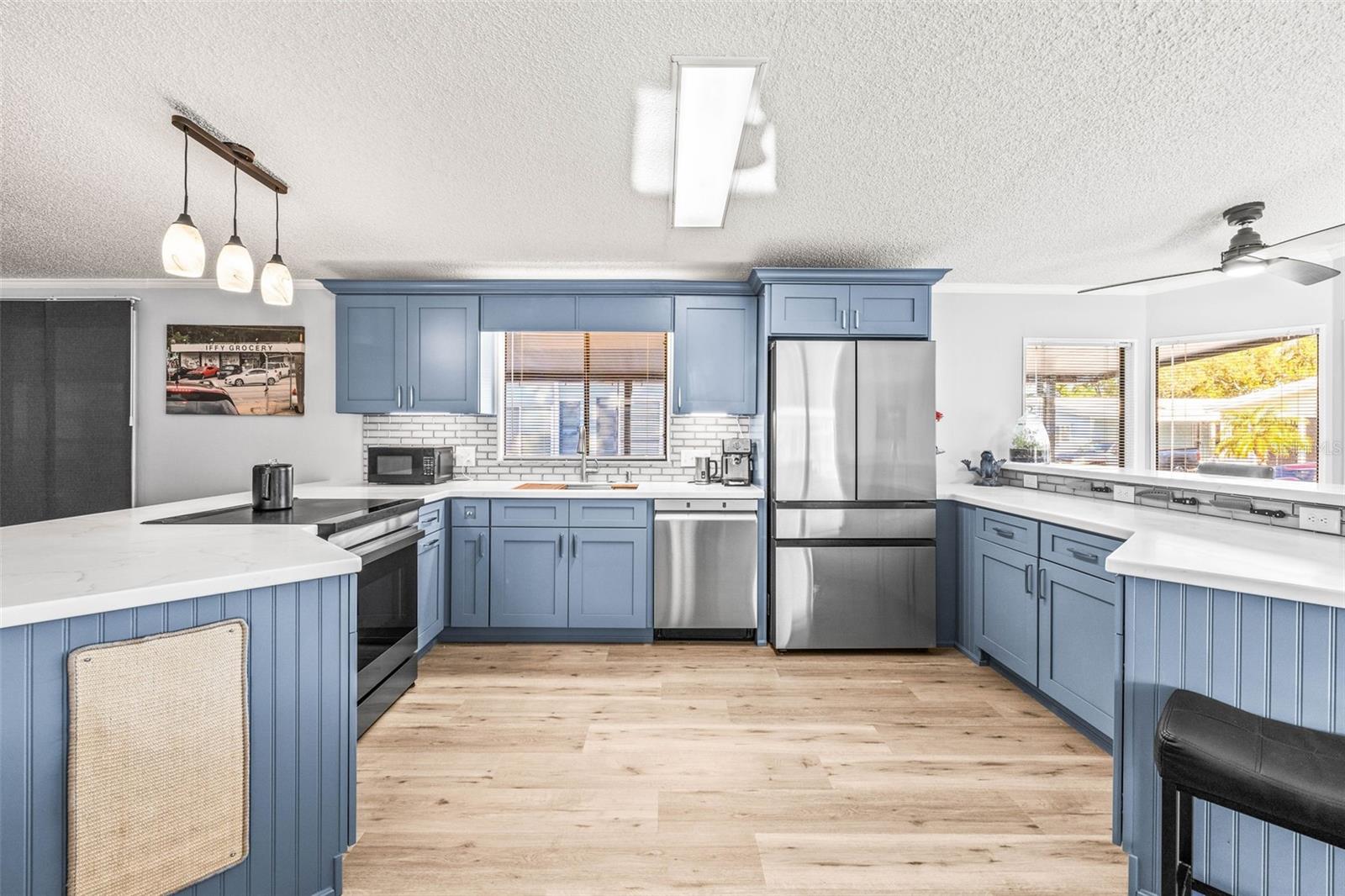 1001 STARKEY RD #600, LARGO, FL, 33771