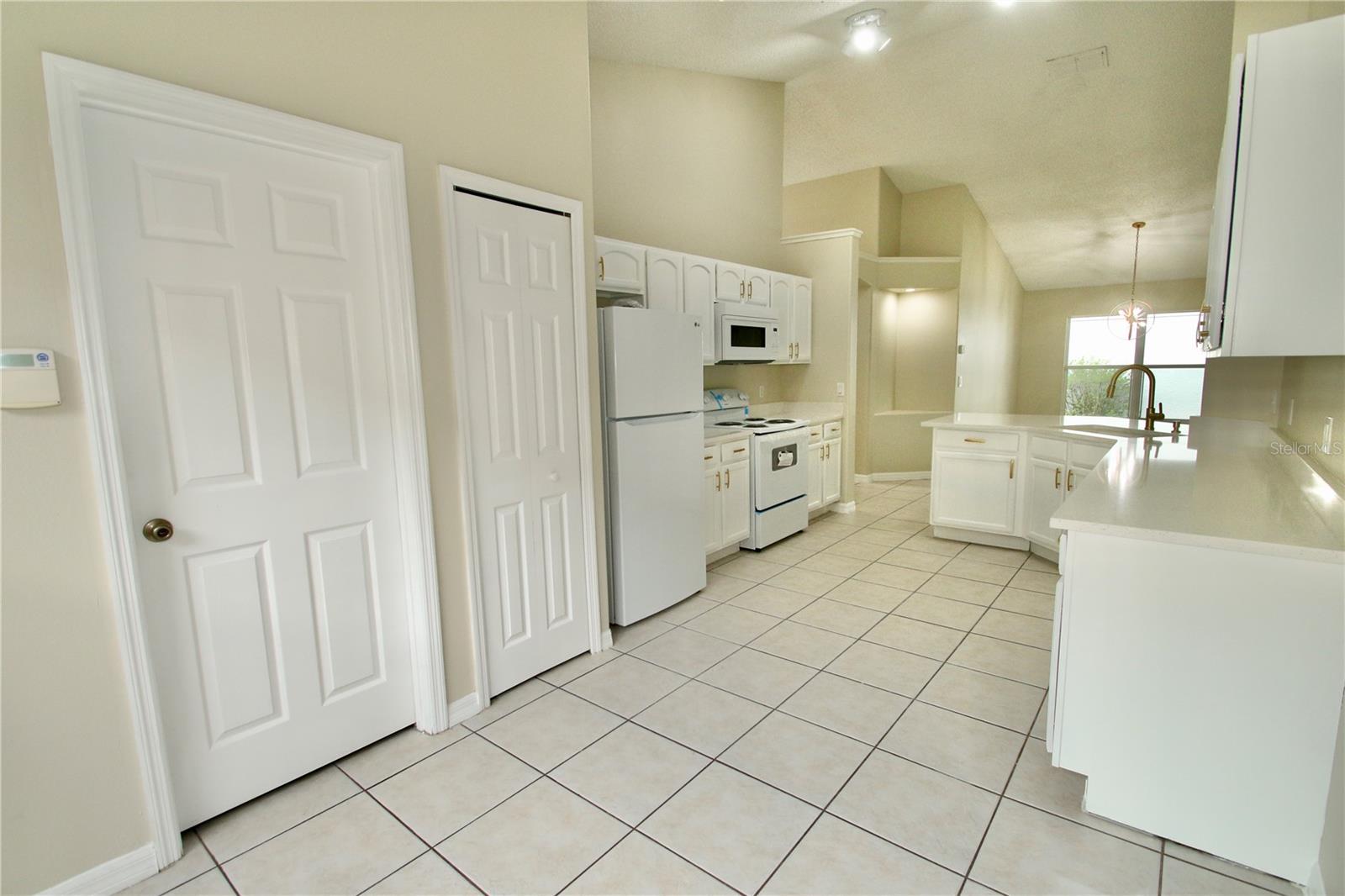 1207 GREENLEY AVE, GROVELAND, FL, 34736