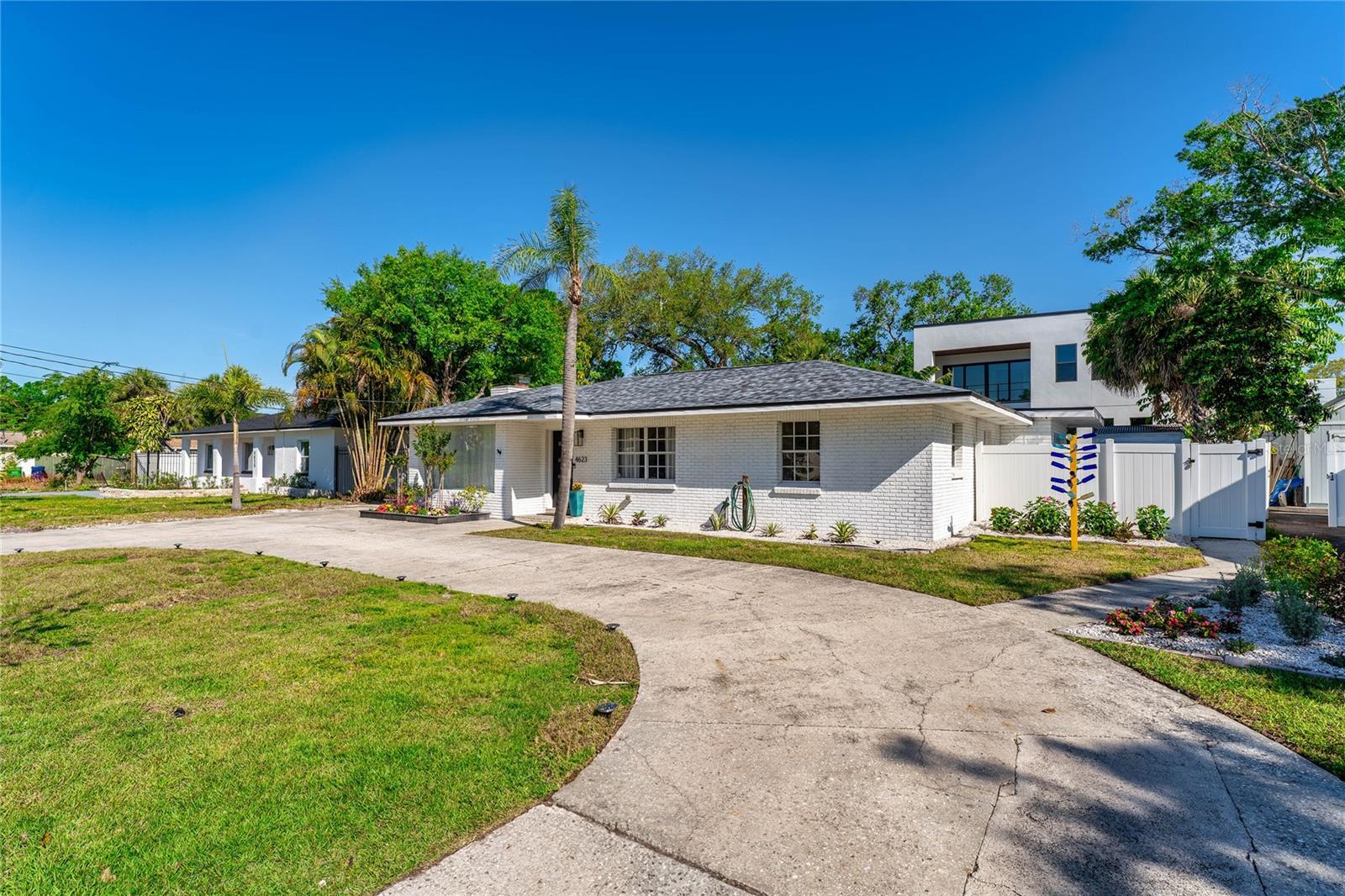 4623 W BAY VILLA AVE, TAMPA, FL, 33611