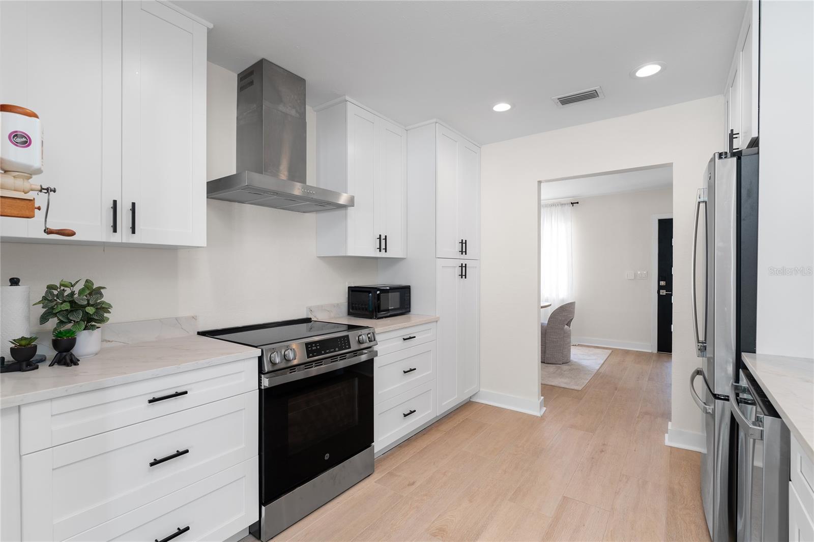 4623 W BAY VILLA AVE, TAMPA, FL, 33611