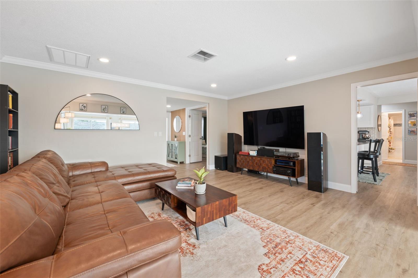 2675 PINEWOOD DR, DUNEDIN, FL, 34698