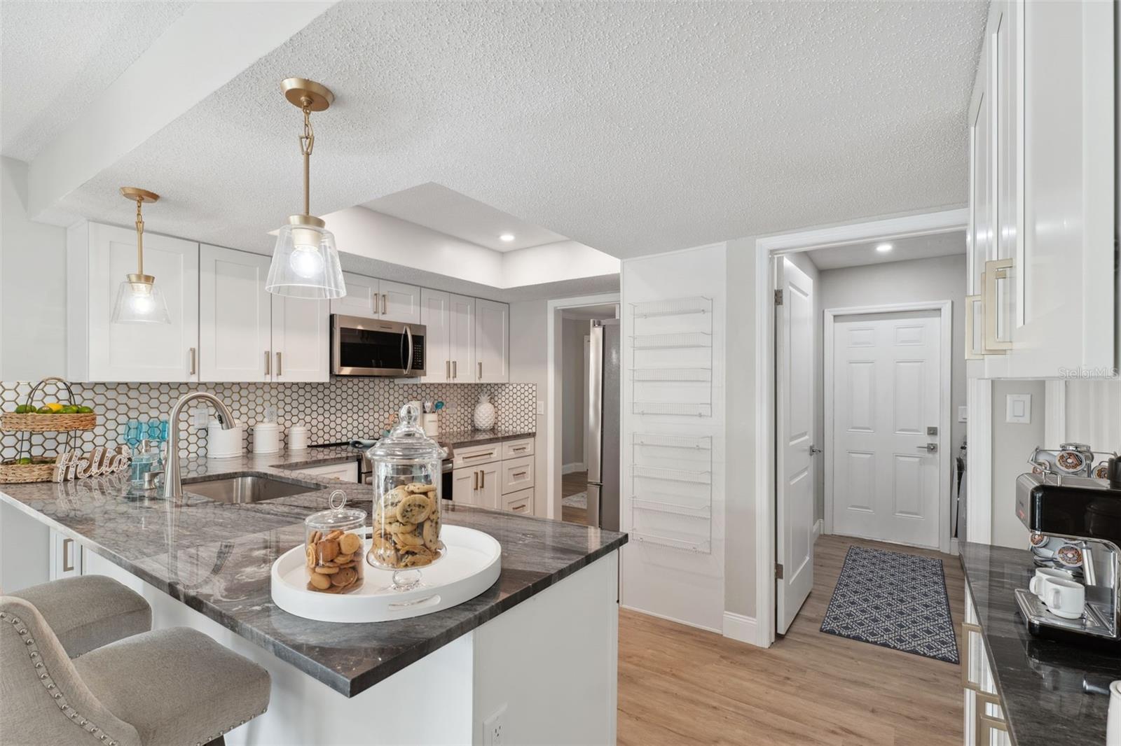 2675 PINEWOOD DR, DUNEDIN, FL, 34698