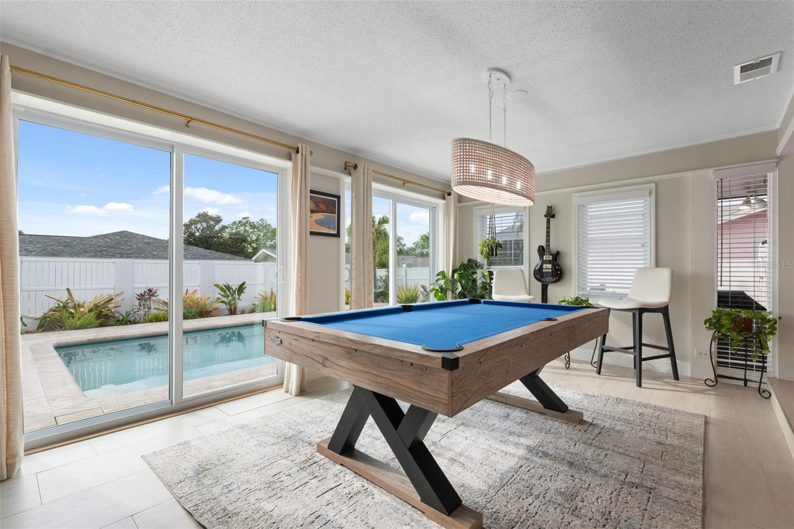 2675 PINEWOOD DR, DUNEDIN, FL, 34698
