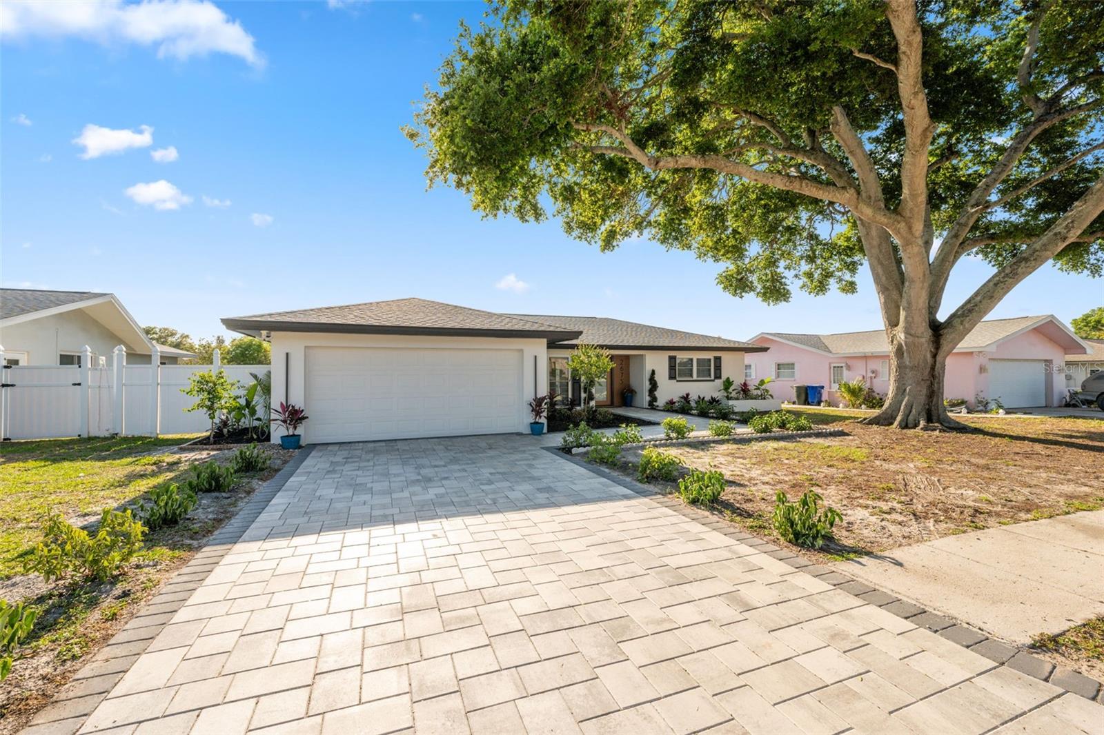 2675 PINEWOOD DR, DUNEDIN, FL, 34698