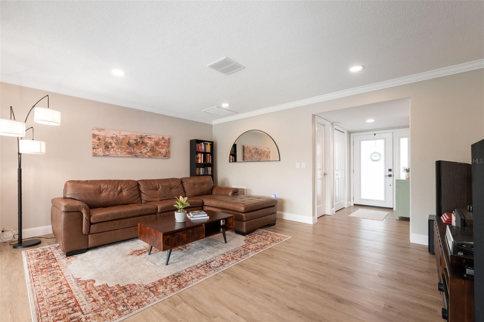 2675 PINEWOOD DR, DUNEDIN, FL, 34698