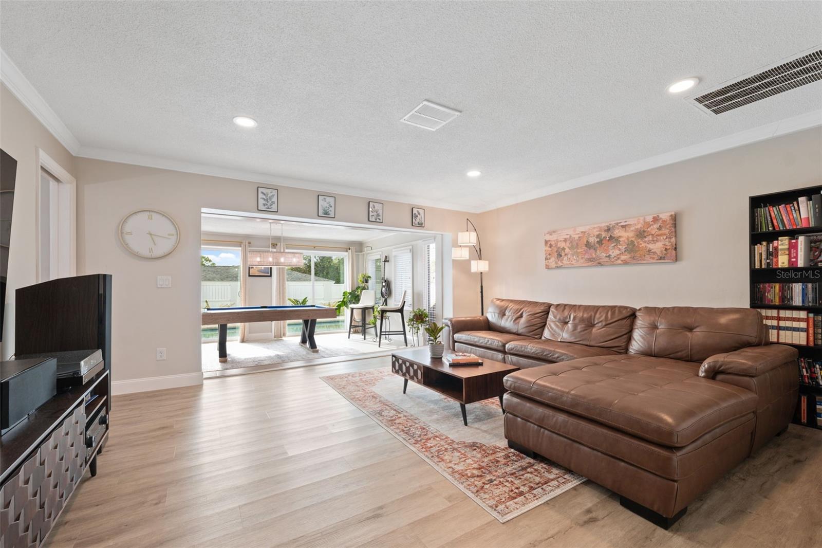2675 PINEWOOD DR, DUNEDIN, FL, 34698