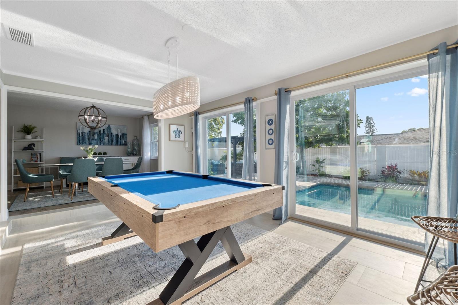 2675 PINEWOOD DR, DUNEDIN, FL, 34698