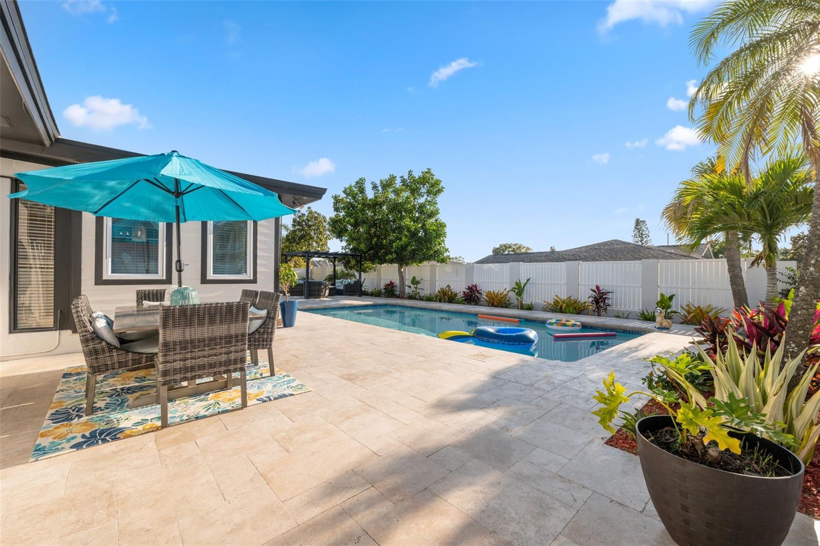 2675 PINEWOOD DR, DUNEDIN, FL, 34698