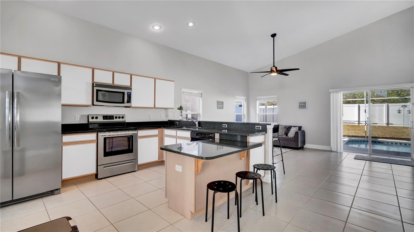 916 BLOOMINGDALE DR, DAVENPORT, FL, 33897