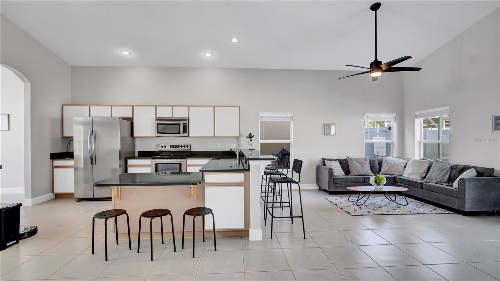 916 BLOOMINGDALE DR, DAVENPORT, FL, 33897