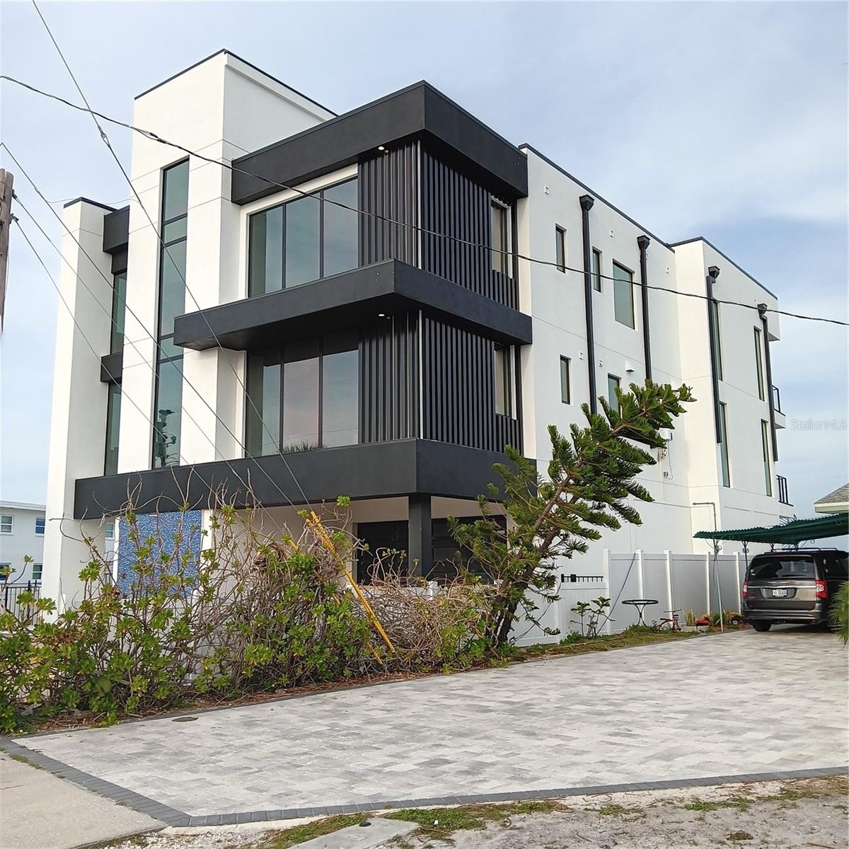 439 129TH AVE E, MADEIRA BEACH, FL, 33708
