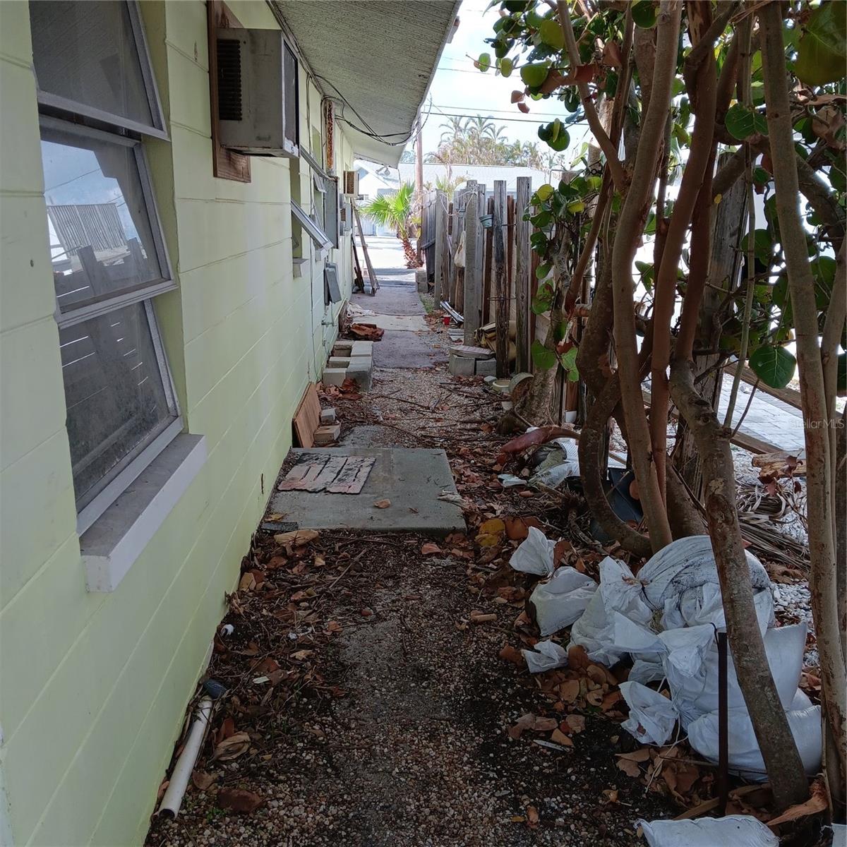 439 129TH AVE E, MADEIRA BEACH, FL, 33708