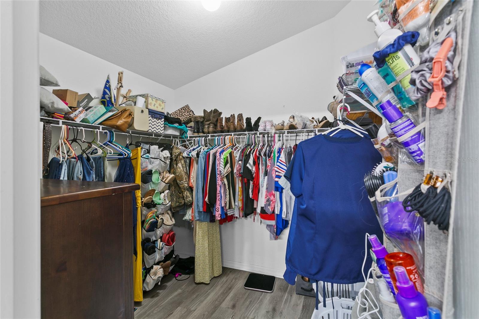 323 AZINCOURT LN, KISSIMMEE, FL, 34759