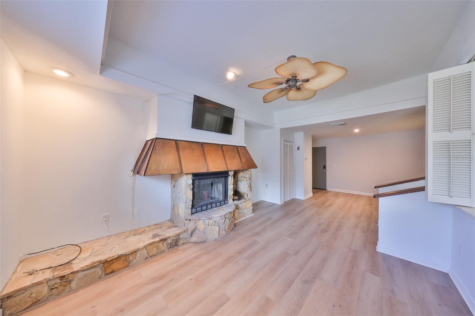 4405 W FAIR OAKS AVE #9, TAMPA, FL, 33611