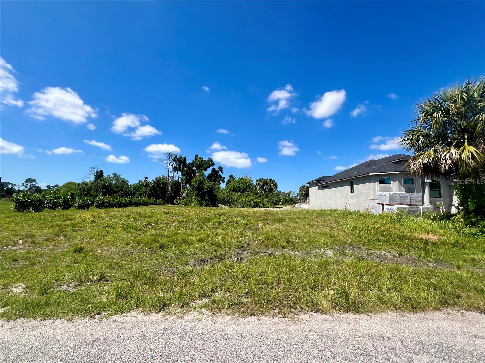 60 PINE VALLEY CT, ROTONDA WEST, FL, 33947