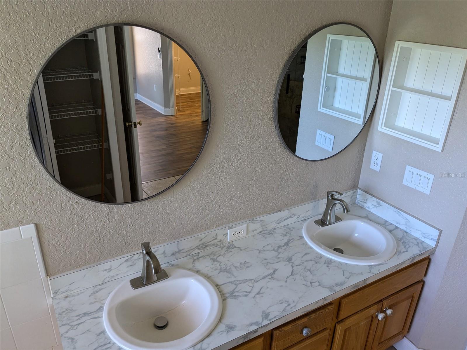 2010 N POINTE ALEXIS DR, TARPON SPRINGS, FL, 34689