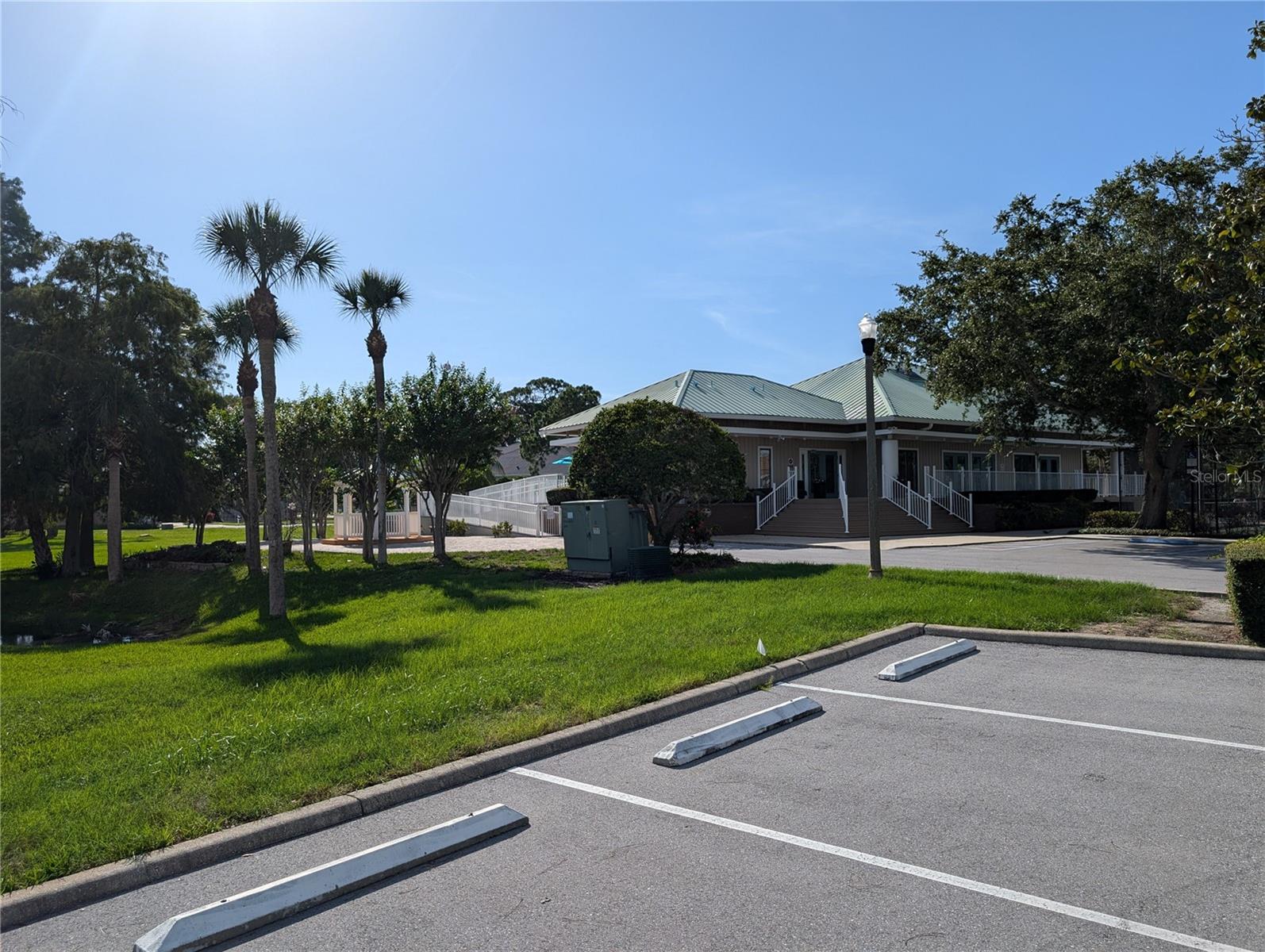 2010 N POINTE ALEXIS DR, TARPON SPRINGS, FL, 34689