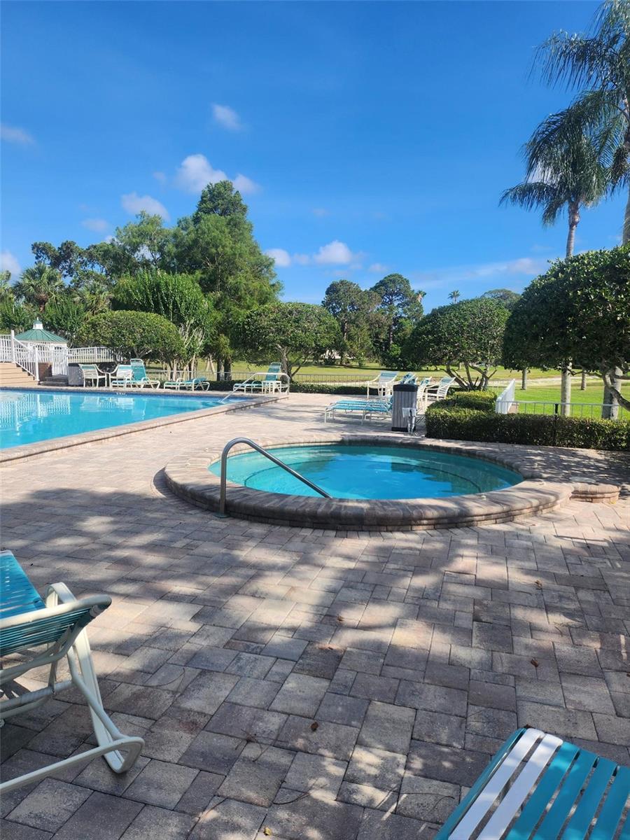 2010 N POINTE ALEXIS DR, TARPON SPRINGS, FL, 34689