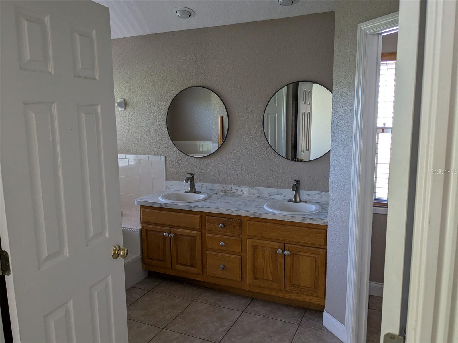 2010 N POINTE ALEXIS DR, TARPON SPRINGS, FL, 34689