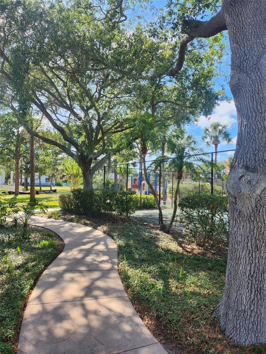 2010 N POINTE ALEXIS DR, TARPON SPRINGS, FL, 34689