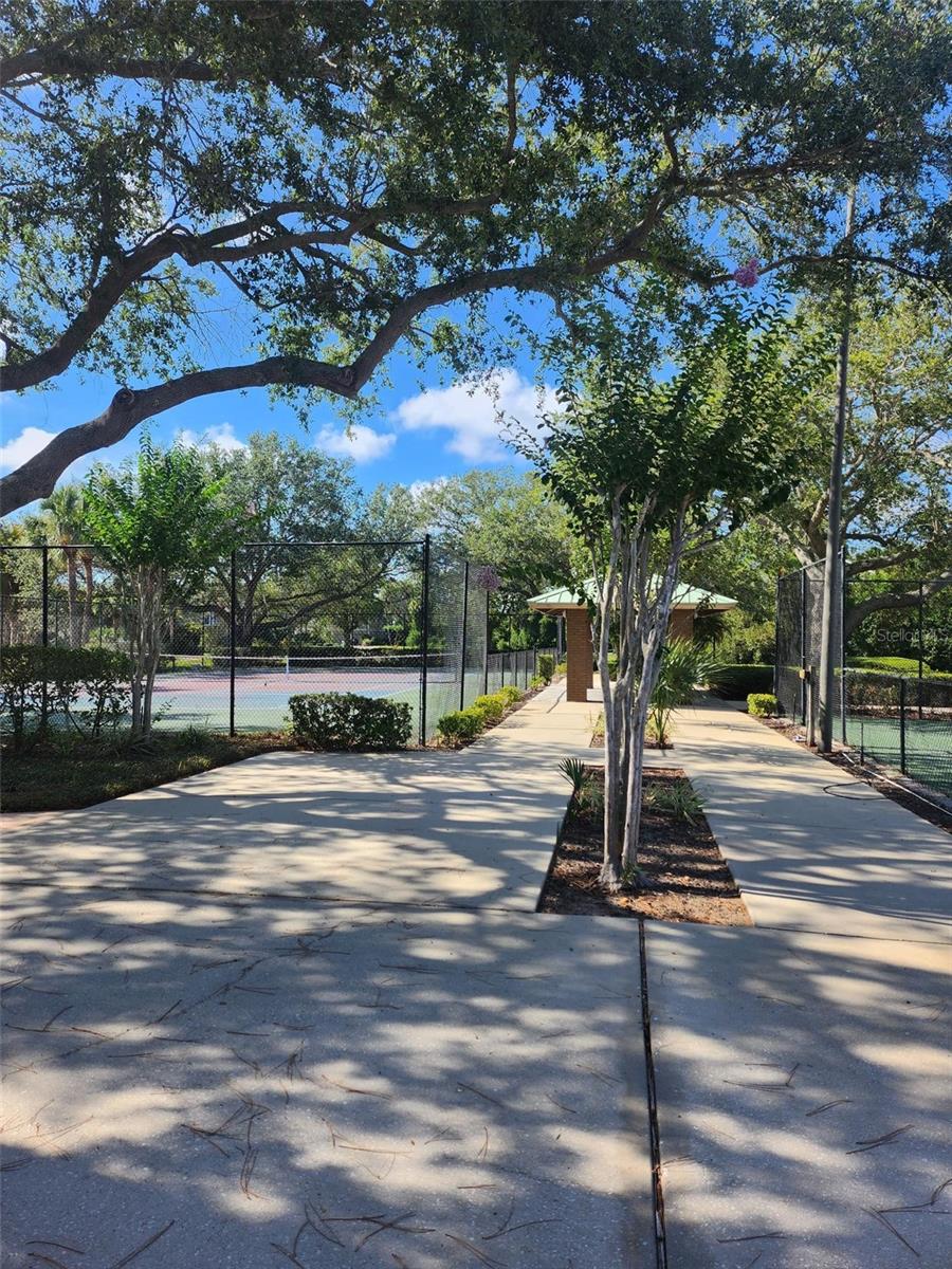 2010 N POINTE ALEXIS DR, TARPON SPRINGS, FL, 34689