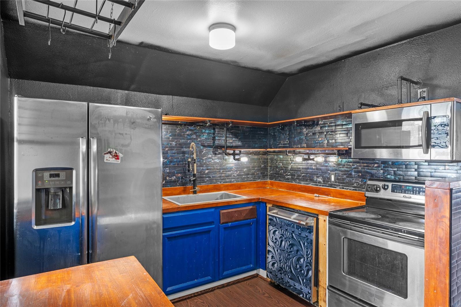 6031 W RIDGEWOOD AVE, ORLANDO, FL, 32835